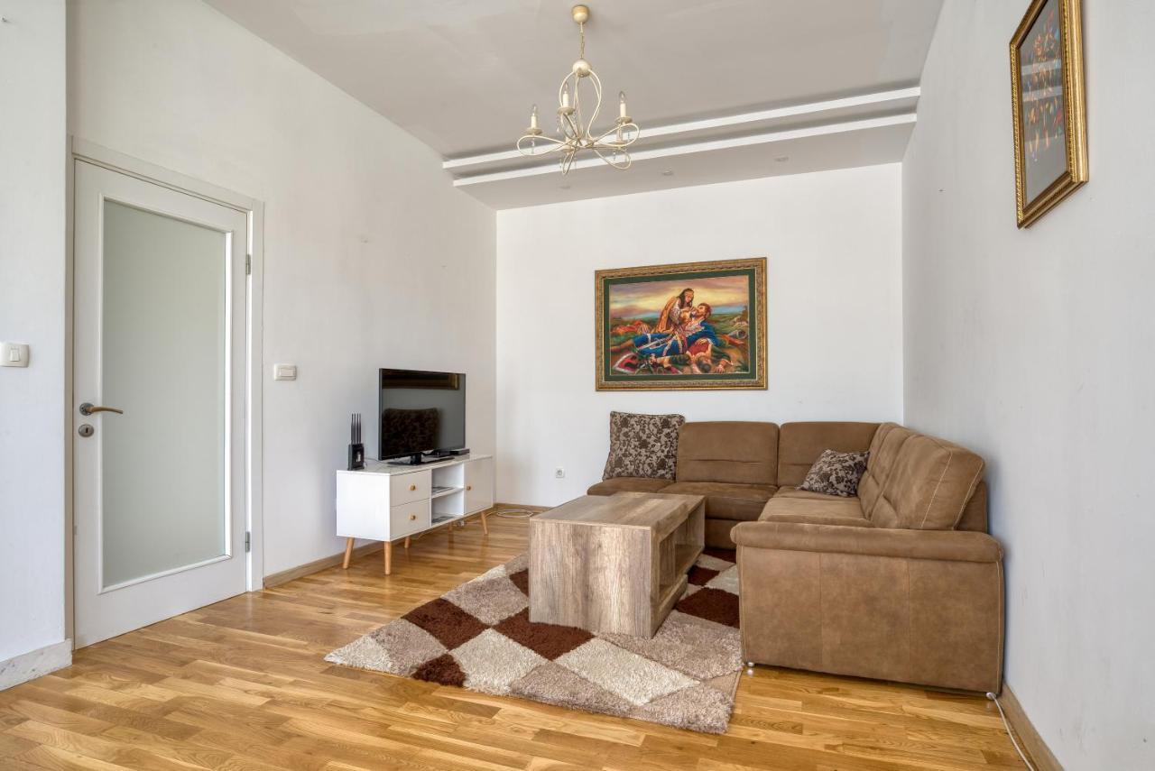 Apartman Marko พอดโกริกา ภายนอก รูปภาพ